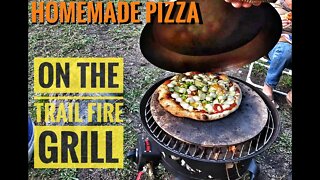 Cooking campfire Pizza