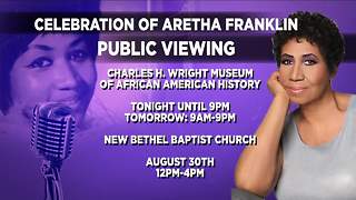 Fans mourn Aretha Franklin at gospel-infused public viewing