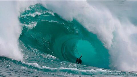 THIS WAVE WAS MORE THEN WE WANTED, INSANE WIPEOUTS AND RIDES OF SLAB TOUR PT 11