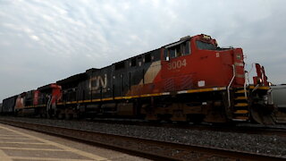 CN 485 Westbound Manifest Train CN 3004 & CN 3880 Locomotives In Sarnia