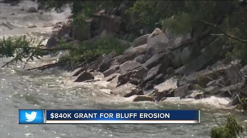 $840K grant given to communities along Lake Michigan for erosion problems