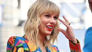 Taylor Swift Announces EXCITING New Release On Good Morning America!
