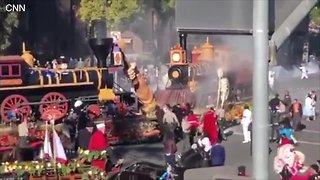 Rose Bowl Parade float catches fire
