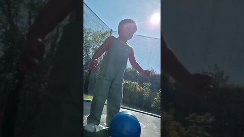 Baby shows NO FEAR 😱 on TRAMPOLINE. #viral #trending #shorts #trampoline