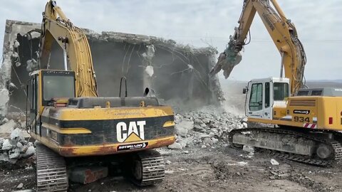 Liebherr 934 With Concrete Pulverizer & Cat 325B With Hydraulic Breaker-Sotiriadis/Labrianidis-8