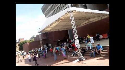 Boston Straight pride parade - Waiting for the speakers