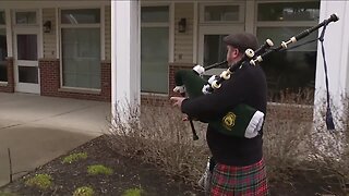 Man brings St. Patrick's Day joy to Lorain nursing home residents amid coronavirus crisis