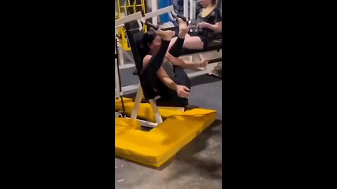 10 FUNNY GYM FAILS 🤣🤣