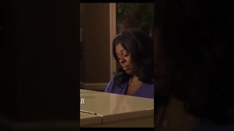 Kim Burrell on piano singing "I Believe in You and Me" by Whitney Houston