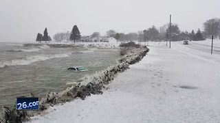 Manitowoc man safe after car goes into Lake Michigan