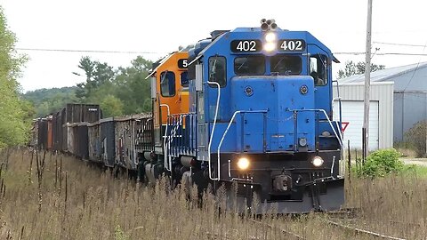 Heavy Friday E&LS Freight Train Rolling Northbound! #trains | Jason Asselin