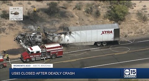 Deadly head-on crash shuts down US93 near Wickenburg