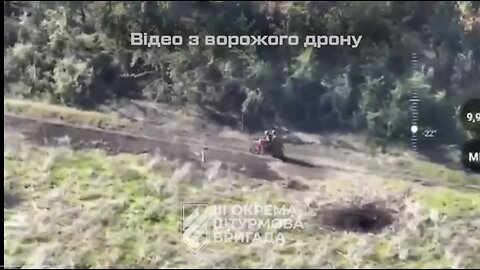 Ukraine Combat footage: Russian attempt storm Ukrainian trenches using motorcycles