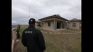 SOUTH AFRICA - Durban - HAWKS, Asset Forfeiture Unit raid Zandile Gumede's home(Videos) (7fd)