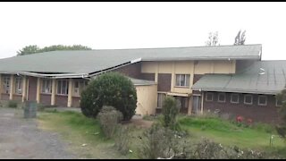 SOUTH AFRICA - Durban - Mooi River Town Hall dwellers (Video) (8wE)