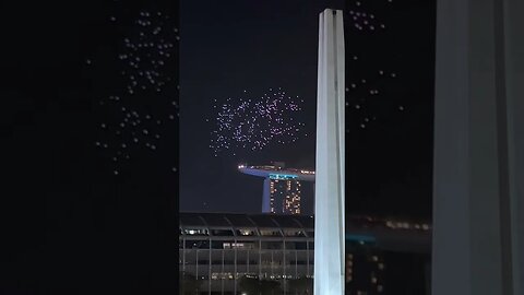 #drones for New Year's Eve in #Singapour! Drones para a #véspera de ano novo em Cingapura!