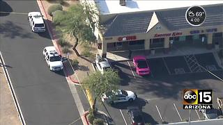 Business owner shoots robbery suspect in Phoenix