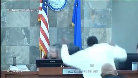 A man attacked a Vegas Judge in Court, He literally jumped on her . Here is the full video