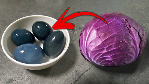 How to dye Easter Eggs with Cabbage - Natural ingredients