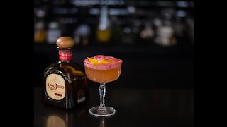 VIDEO: Make Your Own Cocktail: Don Paloma (JdB)