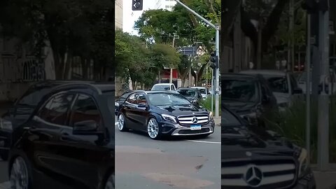 Mercedes-Benz GLA 200 customizada praça da Espanha #gla200