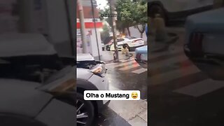 Manda esse vídeo para um amigo que acha que carro clássico é Fraquinho #shorts #youtube #shortsfeed