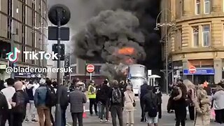 ELECTRIC BUS ON FIRE WITHIN THE DESIGNATED 'CLEAN AIR ZONE' IN THE UK !