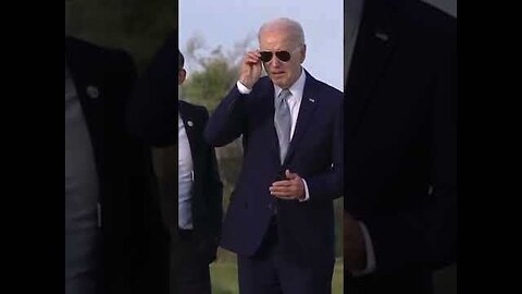 G7 PARAGLIDER CLIP: JOE BIDEN IS ON ANOTHER PLANET!