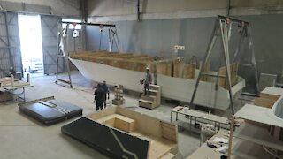 SOUTH AFRICA - Cape Town - Boat building (Video) (eDJ)