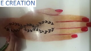 simple dulhan hand mehndi design