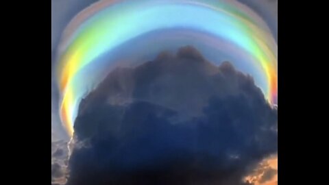 Rare Rainbow 'Scarf' Cloud Stuns People In China
