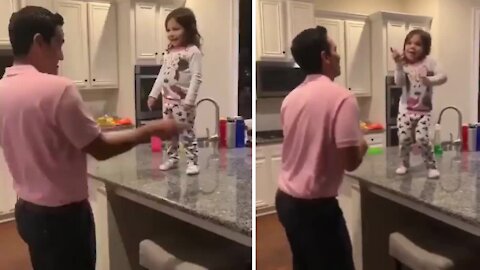 Daddy and daughter couple dance performance will definitely make your day