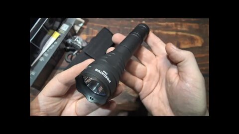 ArmyTek Predator Pro (Upgraded) Flashlight Kit Review!