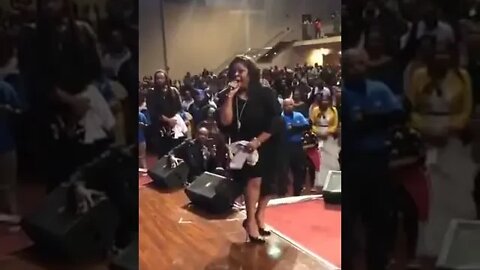 Le'andria Johnson pass mic to Kim Burrell "Second Chance"🔥🔥