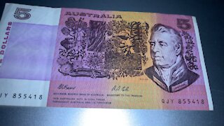 OLD $5 AUSTRALIAN NOTE