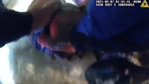 Akron police say officer did not put knee on suspect's neck during arrest; did shove snow in face