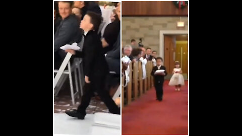 The best funny kids movie : Kids add some comedy to a wedding!