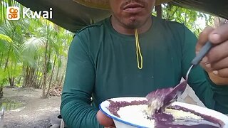 tomando açaí no sítio 🥰😋