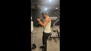 biceps curl press with cable rod