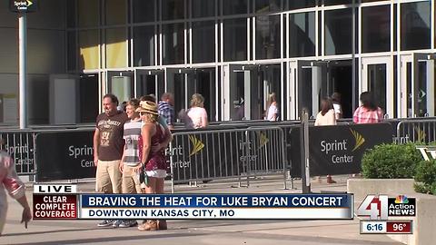 Luke Bryan in Kansas City for Sprint Center performance