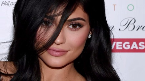 Breaking Kylie Jenner Comes Out of Hiding 11 Days After Giving Birth