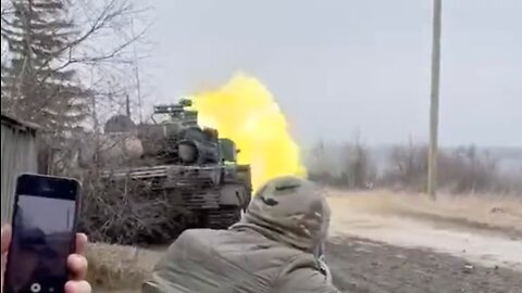 Ukrainian Troops Assaulting Russian Positions in Sumy Region