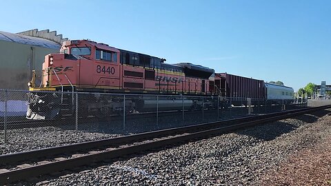 The smallest AND loudest BNSF freight train ever (Kent, WA), 6/21/2024