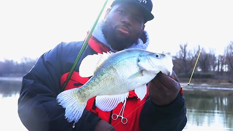 Crappie Fishing A River in the Winter (Brazos River, Texas) pt 1