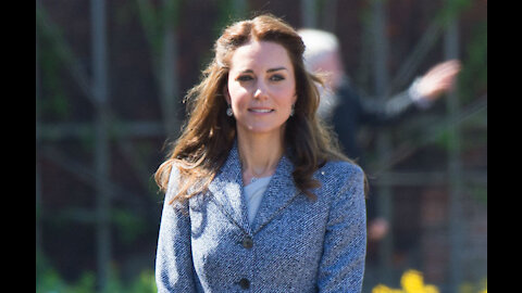 Duchess of Cambridge thanks nurses for 'huge sacrifices'