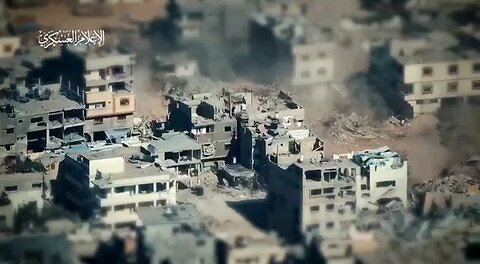 كتائب القسام تعرض مشاهد من إيقاع قوة في كمين داخل بناية تحصنت بداخلها في حي الشجاعية بمدينة غزة .