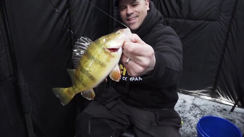 MidWest Outdoors TV #1759 - Devils Lake Ice Action with Acme Tackle