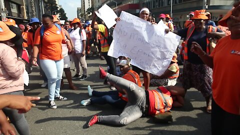 SOUTH AFRICA - Durban - Ethekwini municipality EPWP workers march (XAa)