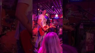 Honky Tonk central bar