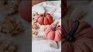 DIY PLASTER OF PARIS PUMPKINS #shorts #falldecor #diyplasterofparis #plasterpumpkin #diyfalldecor